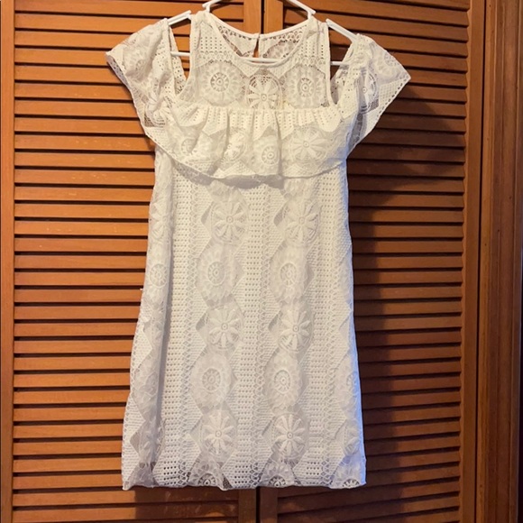 miami Dresses & Skirts - Miami small ladies white Lace dress